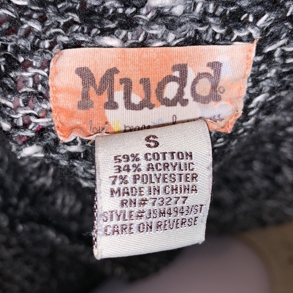 Mudd heathered grey sequined v-neck button down sweater - Picture 10 of 10